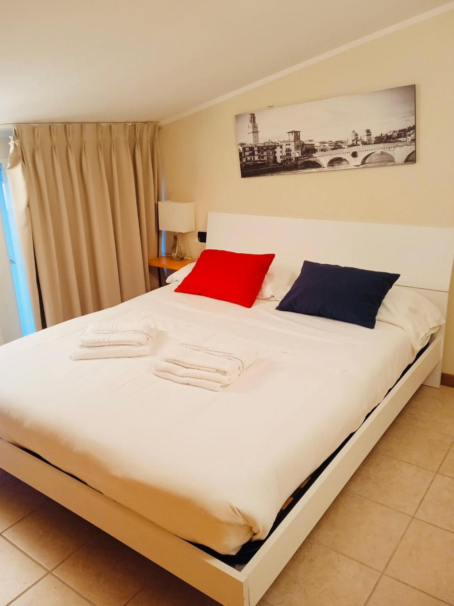 Residenza Villa Corno Alto ภายนอก รูปภาพ