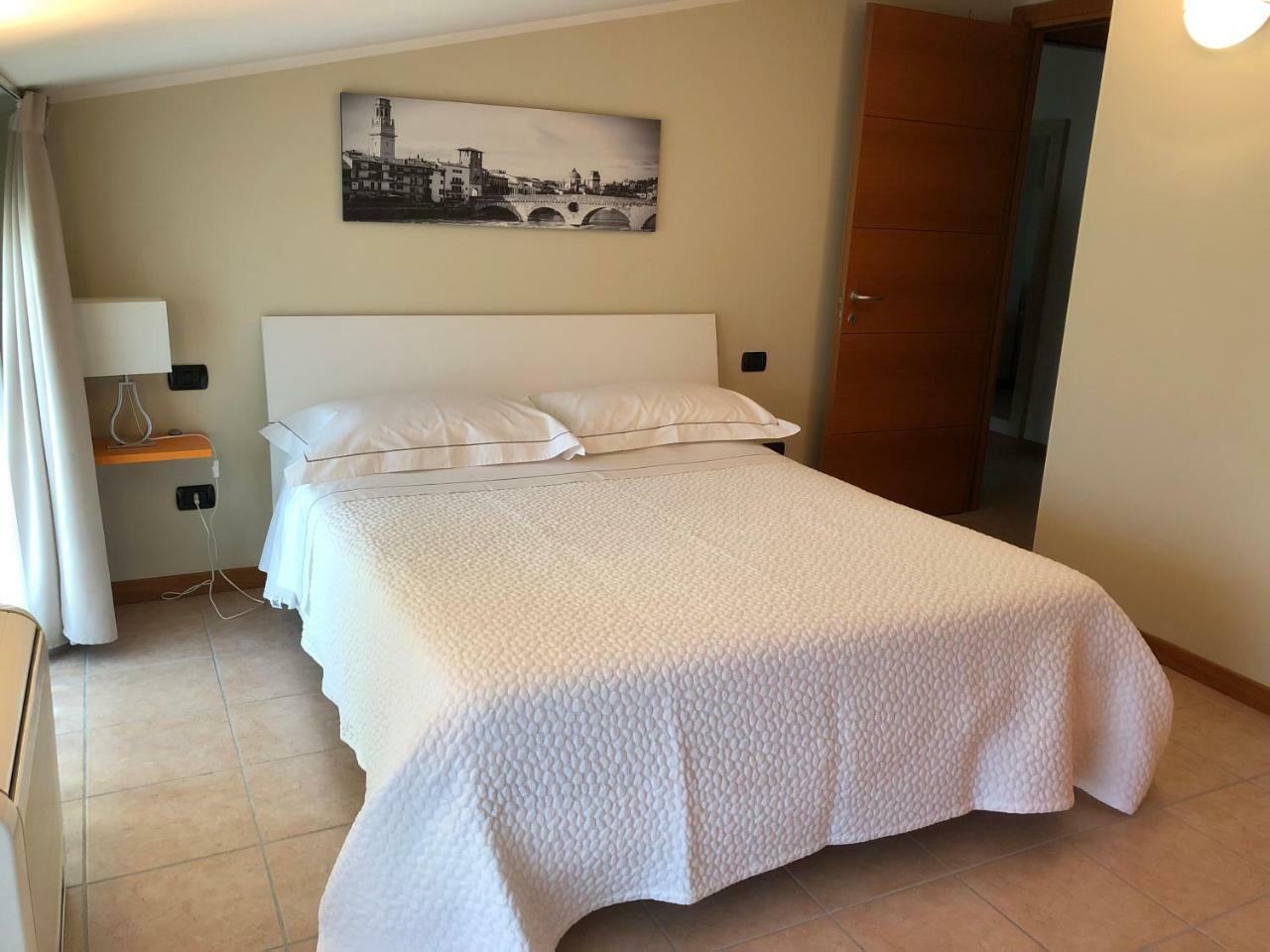 Residenza Villa Corno Alto ภายนอก รูปภาพ